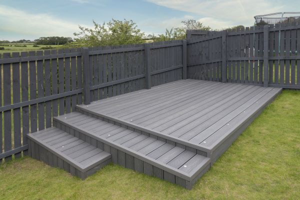 Vinyl Deck Construction in Warrenton